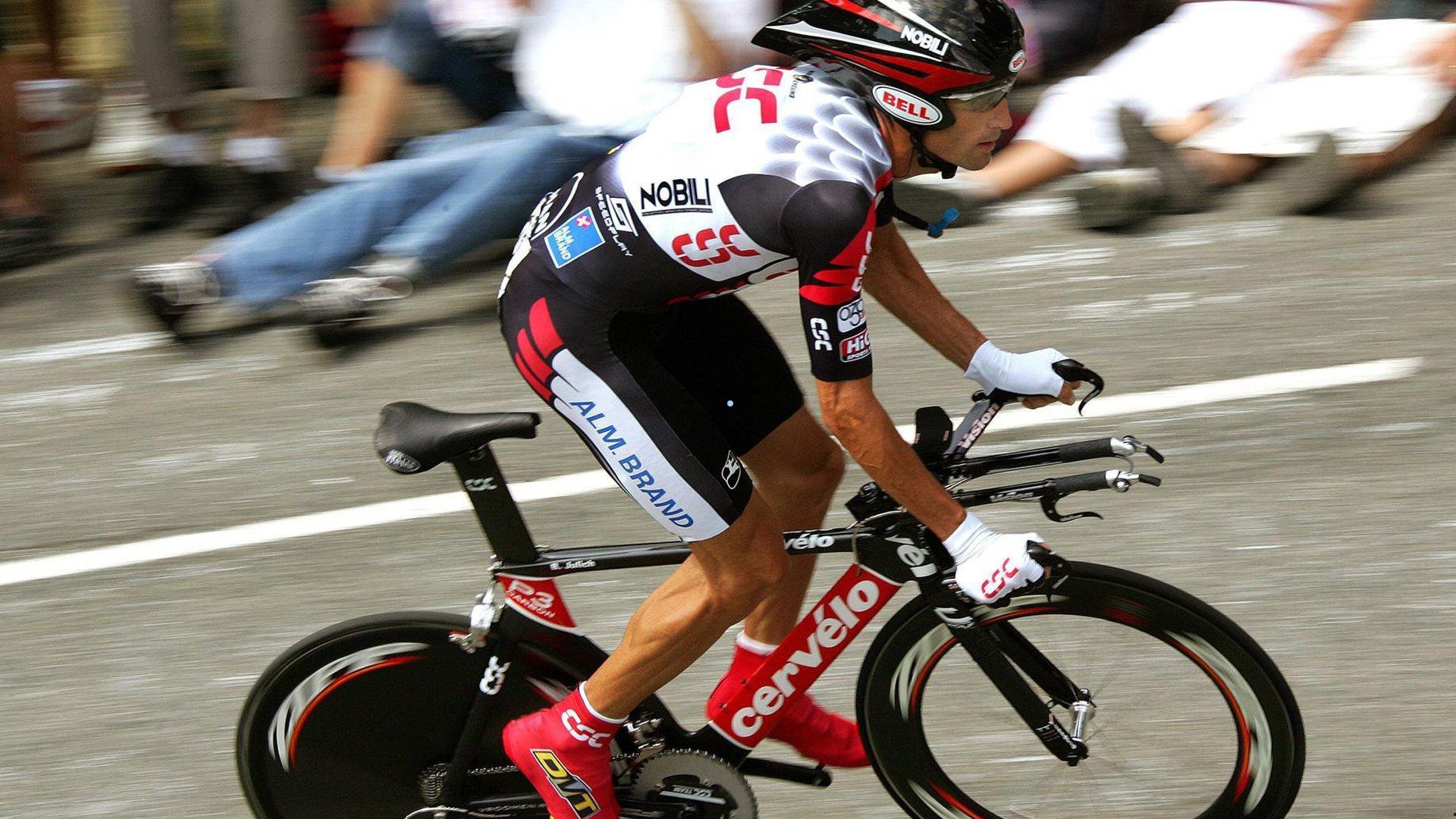 中东资本竞逐足球王冠，三国博弈进入白热化